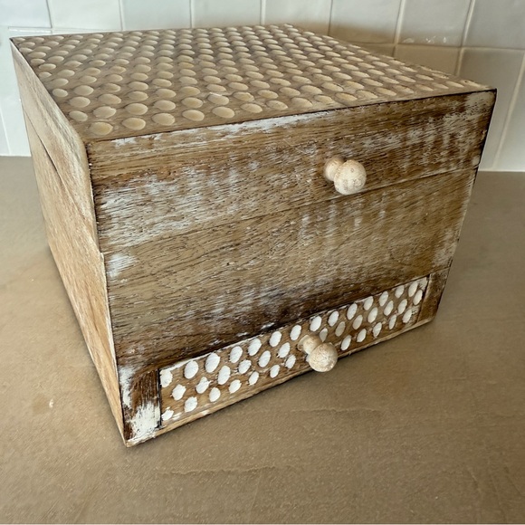 Anthropologie Whitewashed Mango Wood Jewelry/Makeup Box with Mirror and Drawer - Picture 3 of 10